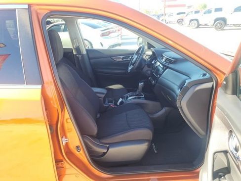 Used 2019 Nissan Rogue SV AWD/4WD image 26