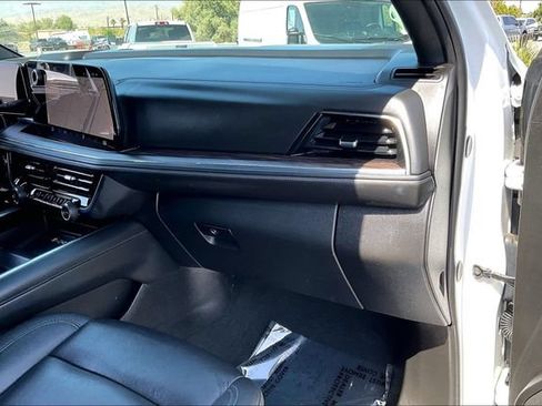 Used 2025 Chevrolet Tahoe LT AWD/4WD image 16