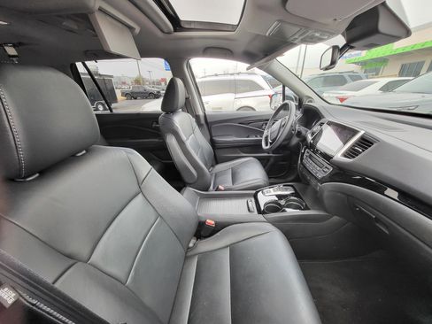 Used 2018 Honda Pilot Touring image 8