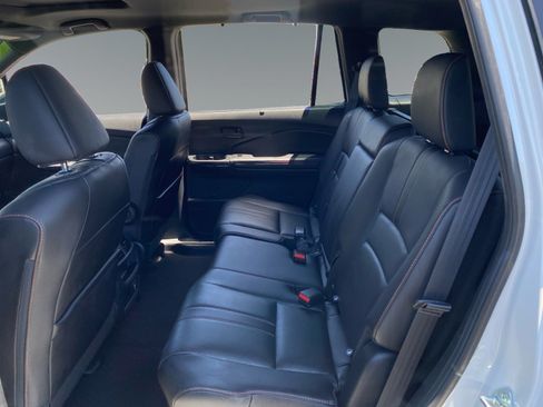 Used 2023 Honda Passport TrailSport image 13