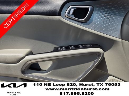 Certified 2025 Kia Soul LX w/ LX Technology Package FWD image 24