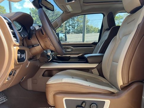 Used 2019 RAM 1500 Laramie image 23