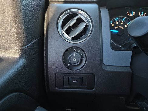 Used 2014 Ford F150 XLT w/ Equipment Group 302A Luxury AWD/4WD image 20