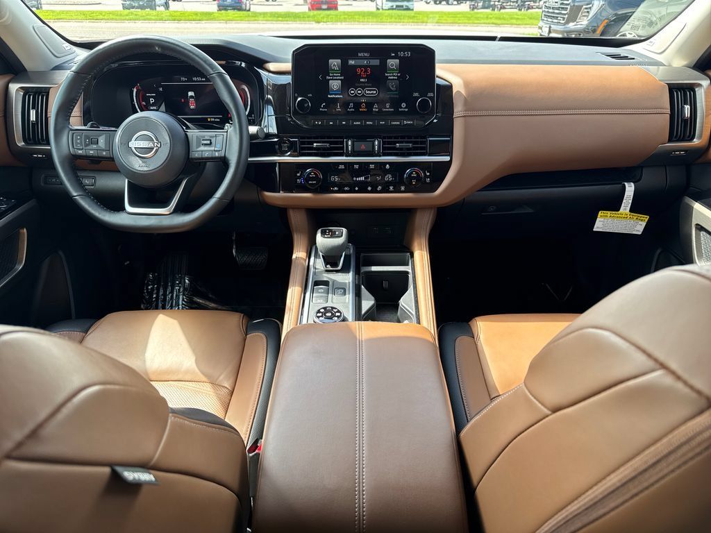 Used 2025 Nissan Pathfinder Platinum w/ Cargo Package AWD/4WD image 18