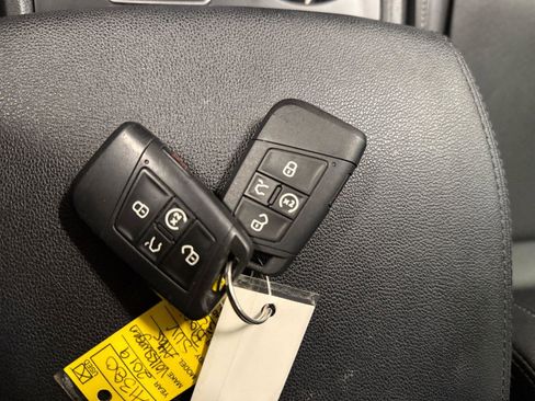 Used 2019 Volkswagen Atlas SE image 35