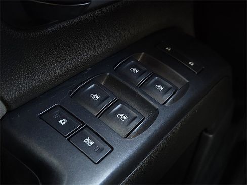 Used 2016 Chevrolet Silverado 3500 W/T image 15