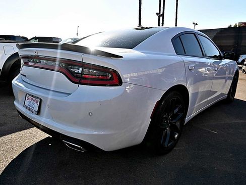Used 2019 Dodge Charger SXT w/ Plus Group RWD image 7