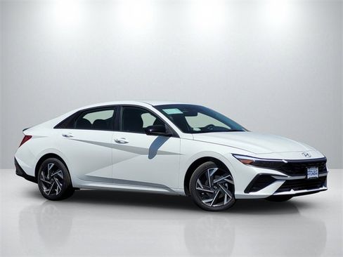 New 2025 Hyundai Elantra Sport image 1