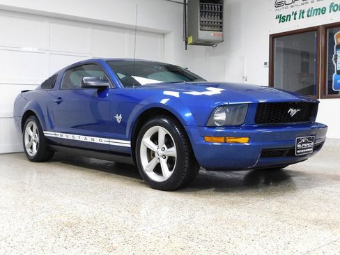 Used 2009 Ford Mustang Coupe image 3