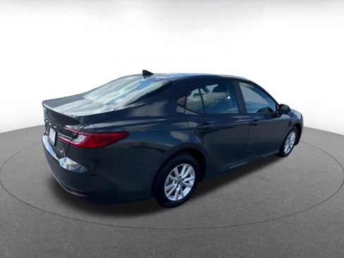 Used 2025 Toyota Camry LE image 15