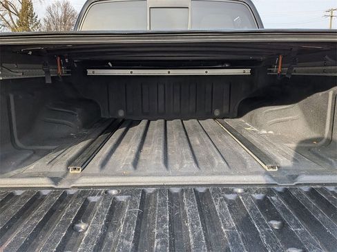 Used 2015 Nissan Frontier SV w/ SV Value Truck Package image 18