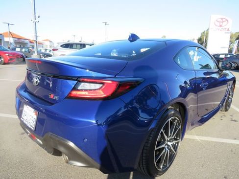 Certified 2024 Toyota GR86 image 12