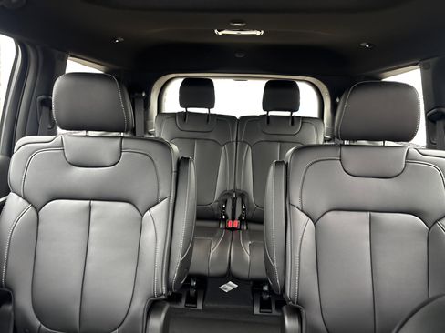 New 2026 Jeep Grand Cherokee L Limited w/ Limited Altitude Package image 17