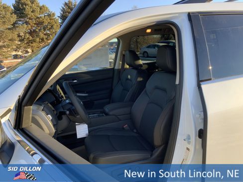 New 2026 Nissan Pathfinder SL w/ SL Premium Package image 9