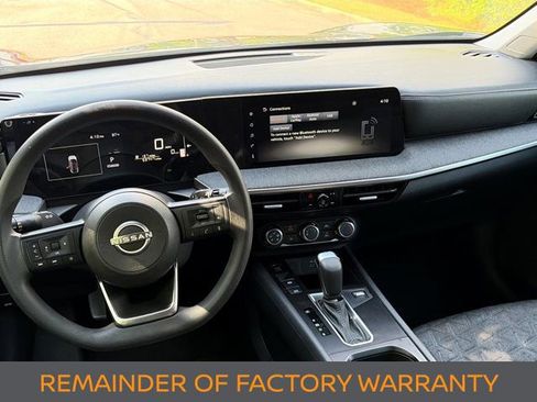 Certified 2025 Nissan Kicks SV FWD image 4
