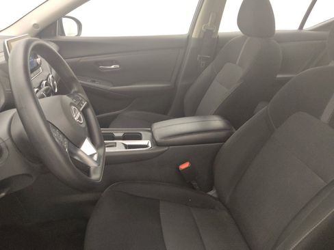 Used 2025 Nissan Sentra SV FWD image 17