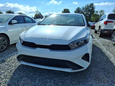 Used 2024 Kia Forte LXS FWD image 5