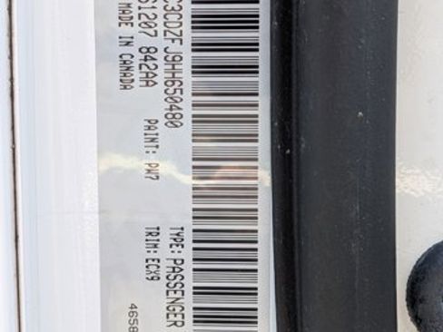 Used 2017 Dodge Challenger R/T Scat Pack w/ Leather Interior Group image 21