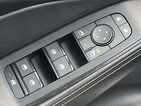 Used 2023 Nissan Rogue SV w/ SV Premium B Package AWD/4WD image 26