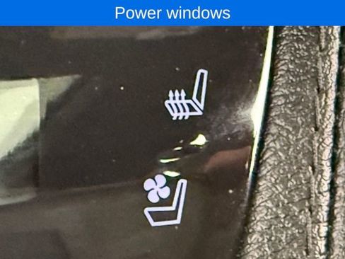 Used 2025 Cadillac XT6 Premium Luxury image 26