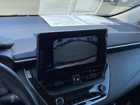 Certified 2025 Toyota Corolla LE FWD image 31