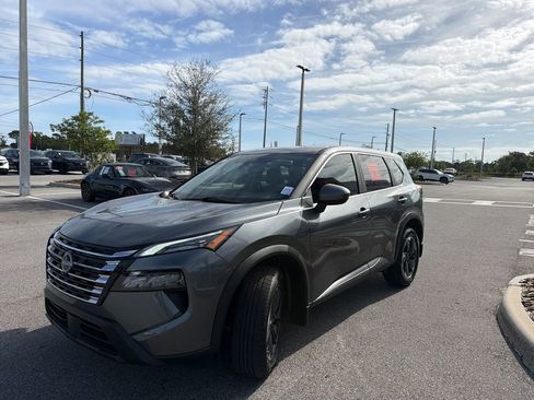 Certified 2026 Nissan Rogue SV image 3