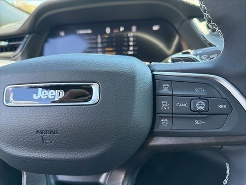 New 2026 Jeep Grand Cherokee L 4WD image 21