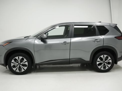 Used 2023 Nissan Rogue SV FWD image 7