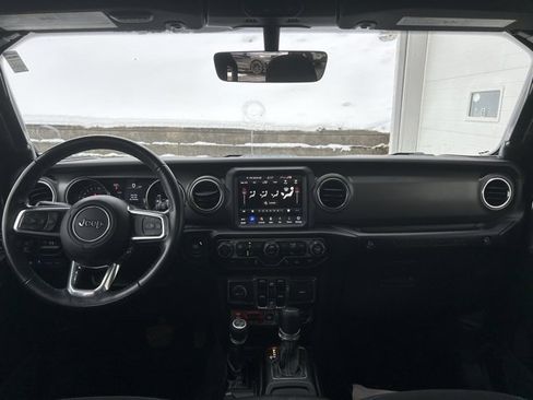 Certified 2022 Jeep Wrangler Unlimited Rubicon 4xe w/ Cold Weather Group image 10