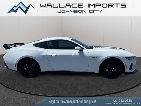 Used 2025 Ford Mustang GT RWD image 6