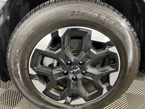 Used 2024 Kia Sorento S image 26