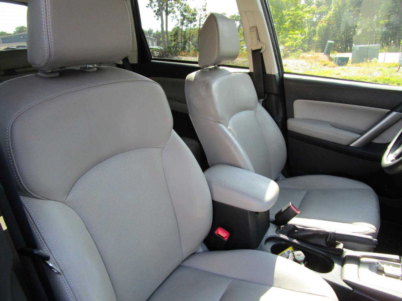 Used 2015 Subaru Forester 2.5i Limited AWD/4WD image 11
