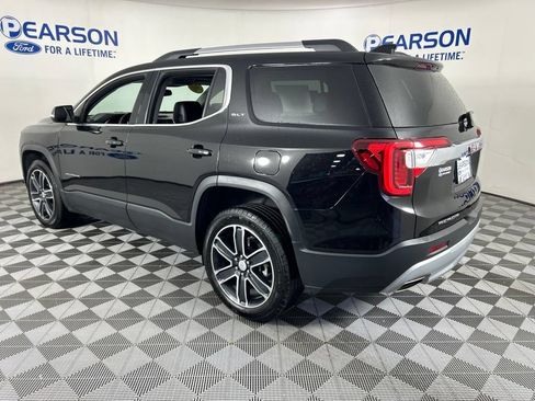 Used 2023 GMC Acadia SLT w/ Technology Package FWD image 6