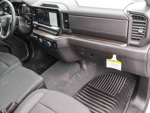 New 2025 Chevrolet Silverado 1500 LT image 43