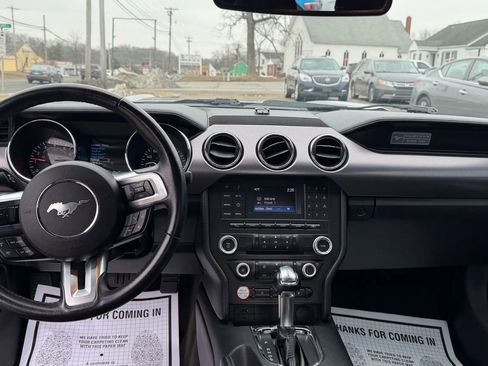 Used 2016 Ford Mustang Coupe image 19