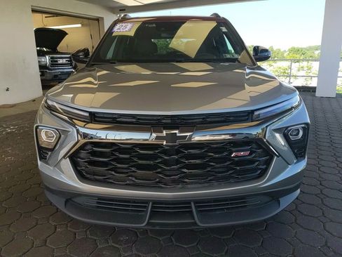 Used 2025 Chevrolet TrailBlazer RS w/ Convenience Package AWD/4WD image 2