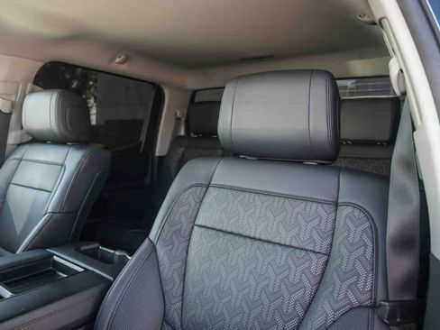 Used 2024 Toyota Tundra Limited AWD/4WD image 17
