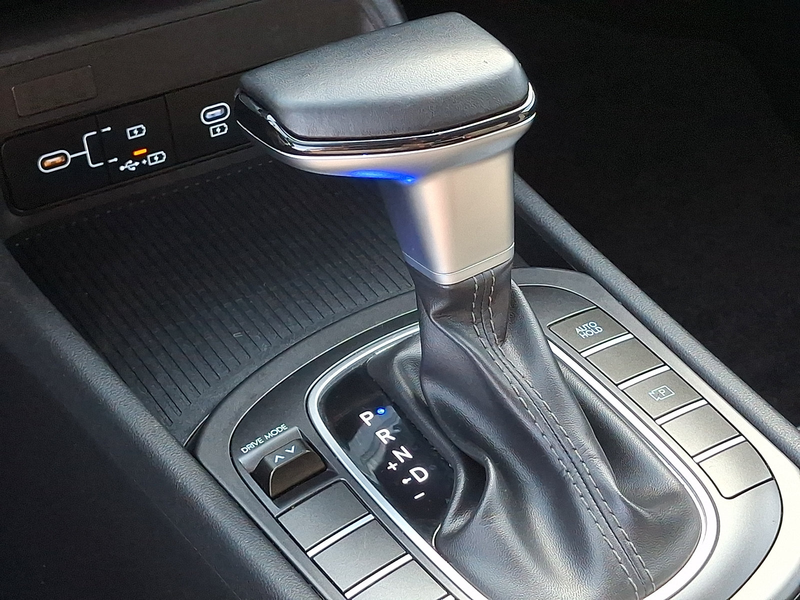 Certified 2025 Hyundai Kona SEL FWD image 15