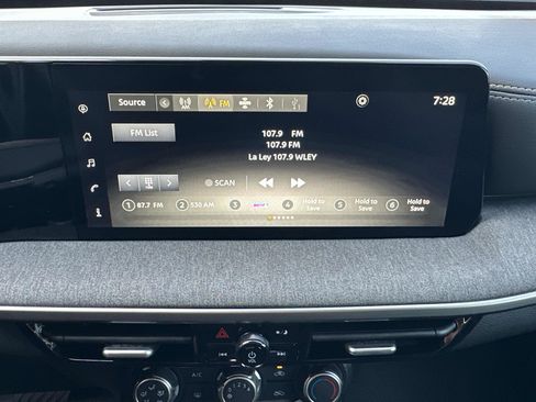 New 2025 Nissan Kicks SV image 13