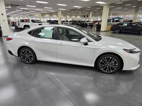 New 2026 Toyota Camry XLE image 6