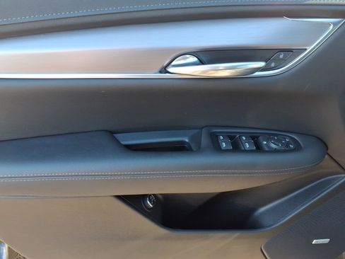 Certified 2023 Cadillac XT5 Premium Luxury AWD/4WD image 18