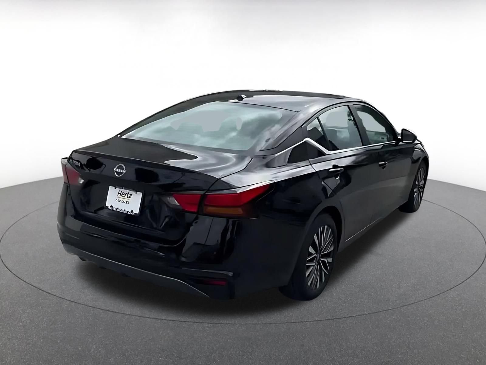 Used 2026 Nissan Altima 2.5 SV FWD image 13