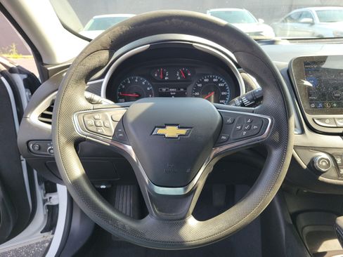 Used 2024 Chevrolet Malibu LS FWD image 21