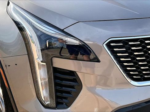 Used 2022 Cadillac XT4 Premium Luxury w/ Enhanced Visibility Package FWD image 30