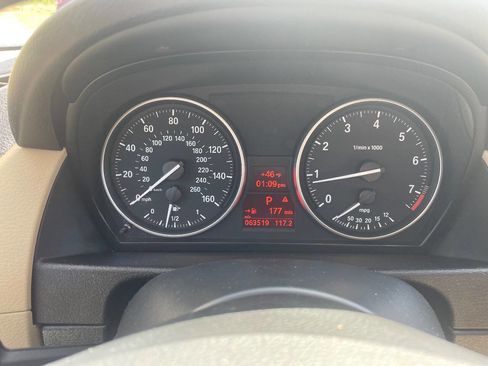 Used 2015 BMW X1 sDrive28i image 11