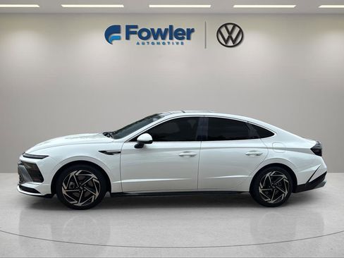 Used 2025 Hyundai Sonata SEL FWD image 4