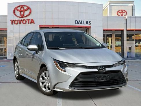 Used 2024 Toyota Corolla LE FWD image 1