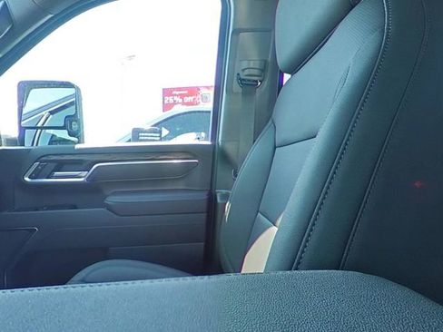 New 2026 GMC Sierra 2500 SLT image 15