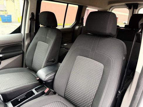 Used 2022 Ford Transit Connect XLT w/ Trailer Tow Package image 17