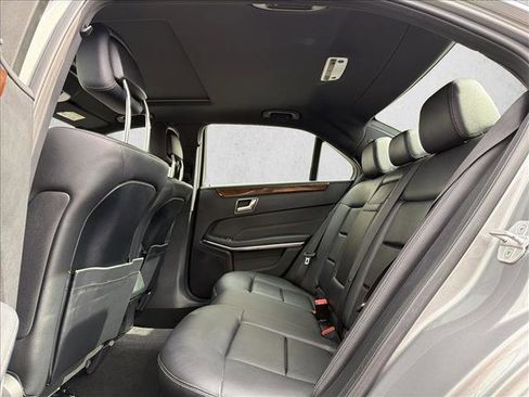 Used 2014 Mercedes-Benz E 350 Sedan image 23